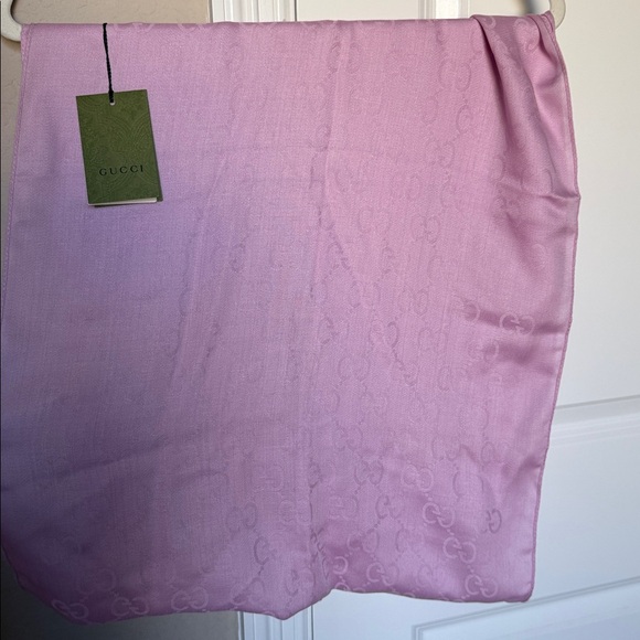 Gucci Women Monogram GG Jacquard Silk & Wool Scarf Wrap - Picture 2 of 6